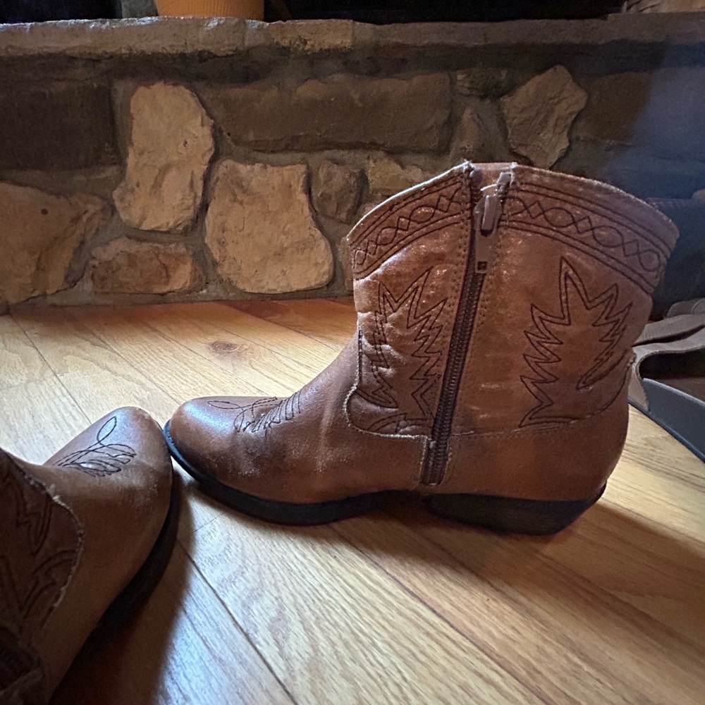 Cowgirl Booties. Rodeo Roper. Size 2 - Picture 6 of 6